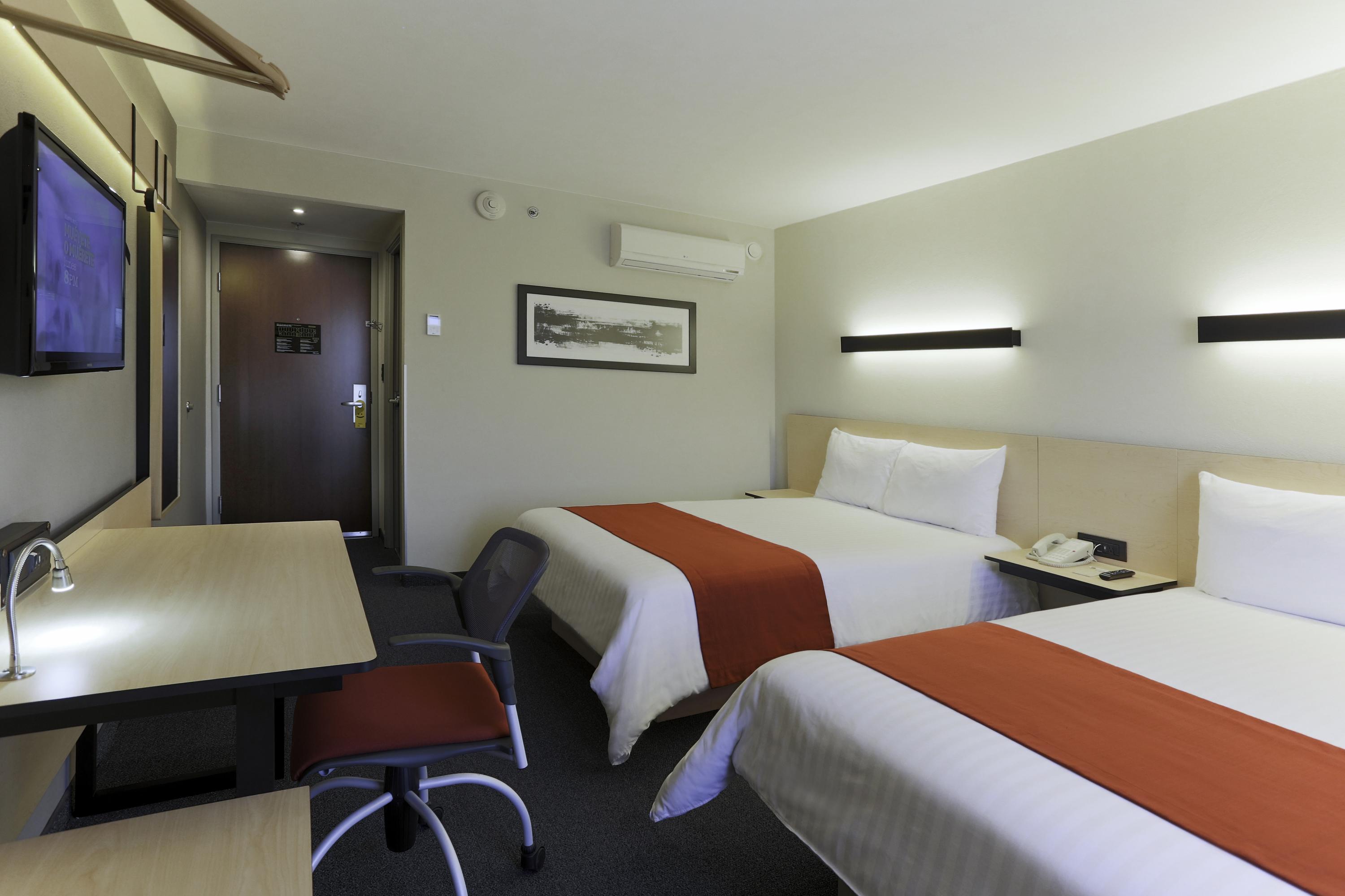 City Express By Marriott Irapuato Norte Экстерьер фото