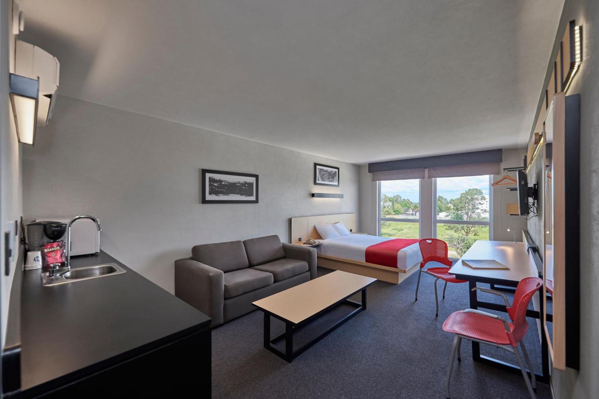City Express By Marriott Irapuato Norte Экстерьер фото